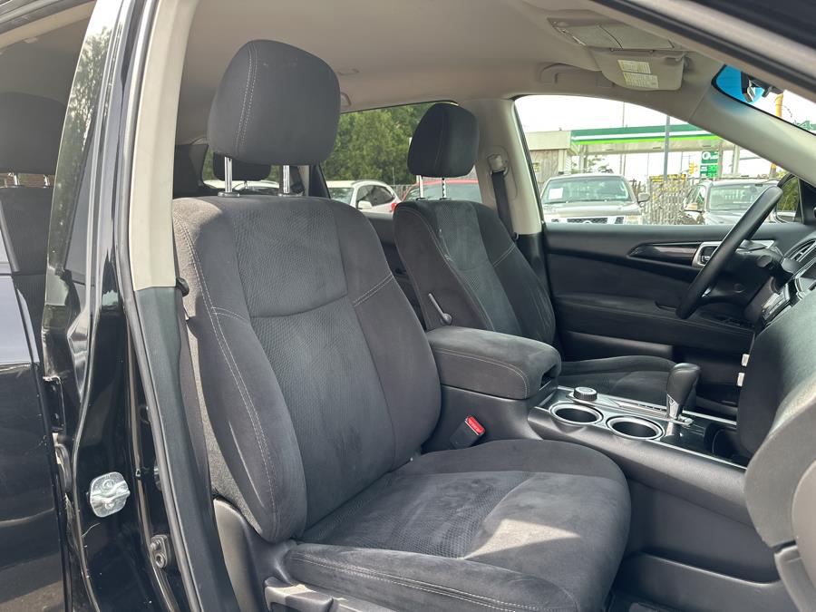 2013 Nissan Pathfinder 4WD 4dr S, available for sale in Little Ferry, New Jersey | Victoria Preowned Autos Inc. Little Ferry, New Jersey 2013 Nissan Pathfinder 4WD 4dr S, available for sale in Little Ferry, New Jersey | Victoria Preowned Autos Inc. Little Ferry, New Jersey