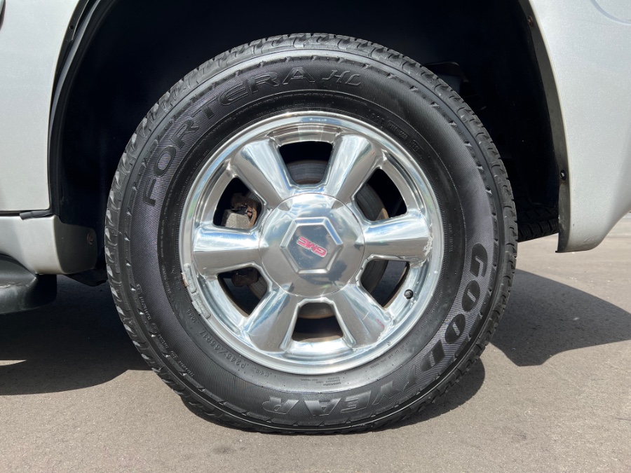 Used GMC Envoy 4dr 4WD SLT 2004 | Marsh Auto Sales LLC. Ortonville, Michigan Used GMC Envoy 4dr 4WD SLT 2004 | Marsh Auto Sales LLC. Ortonville, Michigan