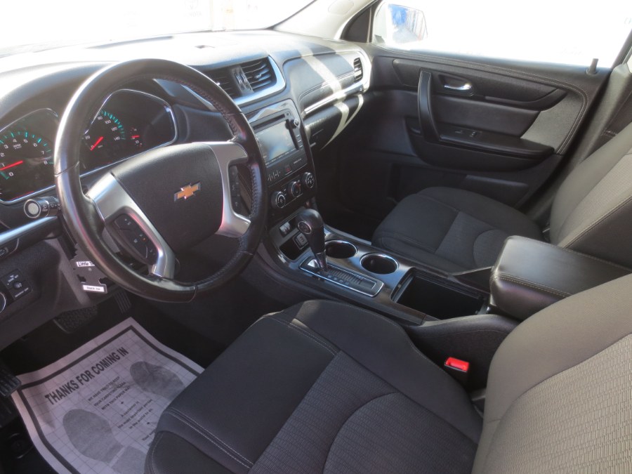 2016 Chevrolet Traverse FWD 4dr LT w/1LT, available for sale in Santa Ana, California | Auto Max Of Santa Ana. Santa Ana, California 2016 Chevrolet Traverse FWD 4dr LT w/1LT, available for sale in Santa Ana, California | Auto Max Of Santa Ana. Santa Ana, California