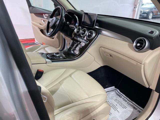 Used Mercedes-benz Glc GLC 300 2019 | Queens Auto Mall. Richmond Hill, New York Used Mercedes-benz Glc GLC 300 2019 | Queens Auto Mall. Richmond Hill, New York