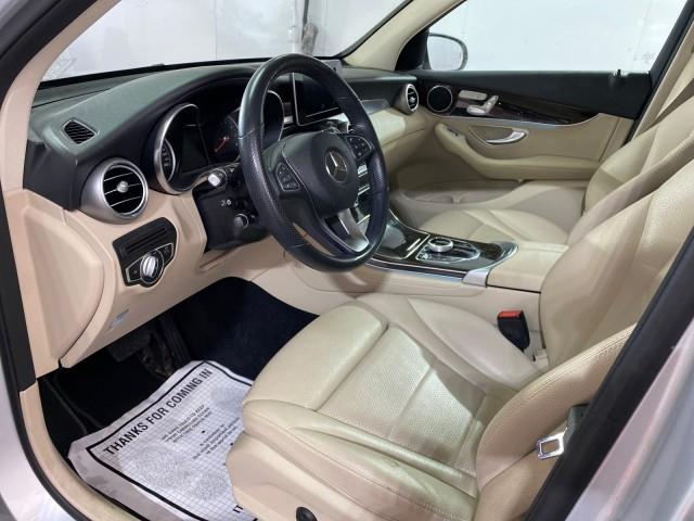 Used Mercedes-benz Glc GLC 300 2019 | Queens Auto Mall. Richmond Hill, New York Used Mercedes-benz Glc GLC 300 2019 | Queens Auto Mall. Richmond Hill, New York