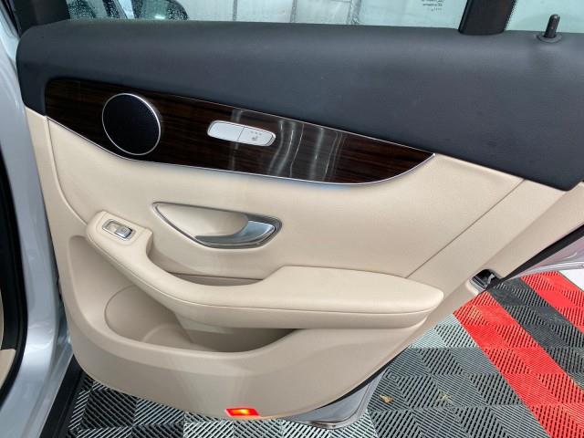 Used Mercedes-benz Glc GLC 300 2019 | Queens Auto Mall. Richmond Hill, New York Used Mercedes-benz Glc GLC 300 2019 | Queens Auto Mall. Richmond Hill, New York