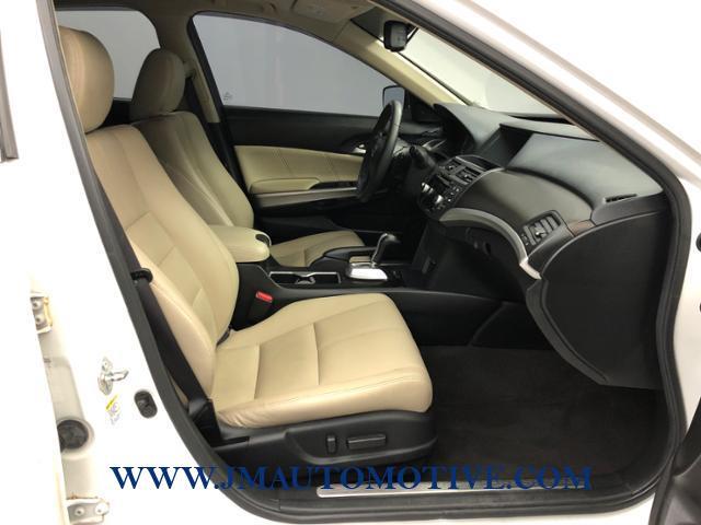 2014 Honda Crosstour 4WD V6 5dr EX-L, available for sale in Naugatuck, Connecticut | J&M Automotive Sls&Svc LLC. Naugatuck, Connecticut 2014 Honda Crosstour 4WD V6 5dr EX-L, available for sale in Naugatuck, Connecticut | J&M Automotive Sls&Svc LLC. Naugatuck, Connecticut
