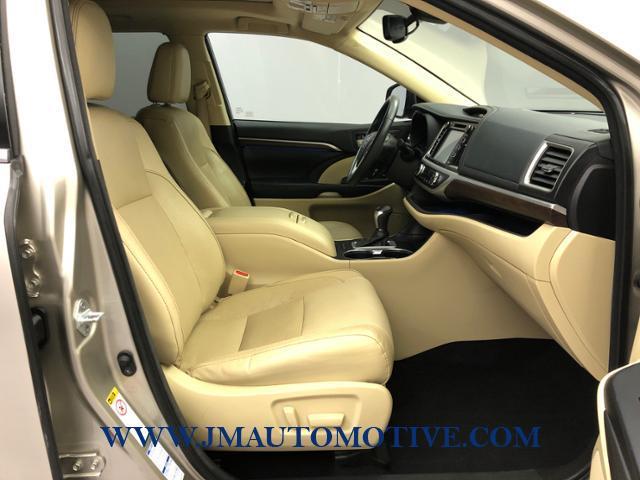 2016 Toyota Highlander AWD 4dr V6 Limited, available for sale in Naugatuck, Connecticut | J&M Automotive Sls&Svc LLC. Naugatuck, Connecticut 2016 Toyota Highlander AWD 4dr V6 Limited, available for sale in Naugatuck, Connecticut | J&M Automotive Sls&Svc LLC. Naugatuck, Connecticut