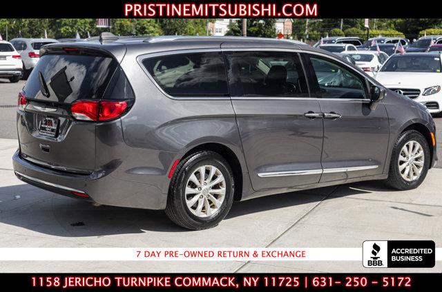 Used Chrysler Pacifica Touring L 2019 | Camy Cars. Great Neck, New York Used Chrysler Pacifica Touring L 2019 | Camy Cars. Great Neck, New York