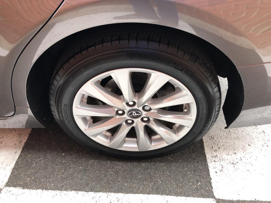 2018 Toyota Camry LE Auto, available for sale in Waterbury, Connecticut | National Auto Brokers, Inc.. Waterbury, Connecticut 2018 Toyota Camry LE Auto, available for sale in Waterbury, Connecticut | National Auto Brokers, Inc.. Waterbury, Connecticut