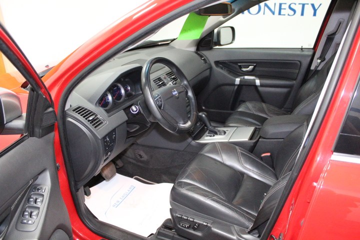 2013 Volvo XC90 AWD 4dr R-Design Premier Plus, available for sale in Plainville, Connecticut | New England Auto Sales LLC. Plainville, Connecticut 2013 Volvo XC90 AWD 4dr R-Design Premier Plus, available for sale in Plainville, Connecticut | New England Auto Sales LLC. Plainville, Connecticut