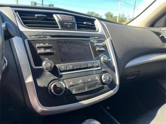 2017 Nissan Altima 2.5 SR, available for sale in Stratford, Connecticut | Wiz Leasing Inc. Stratford, Connecticut 2017 Nissan Altima 2.5 SR, available for sale in Stratford, Connecticut | Wiz Leasing Inc. Stratford, Connecticut