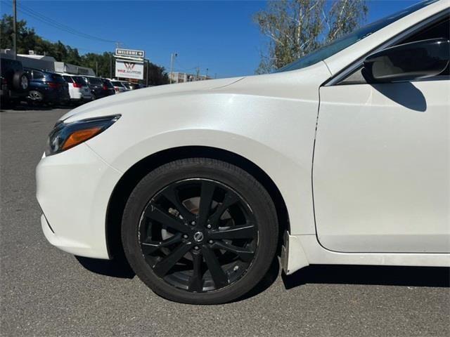 2017 Nissan Altima 2.5 SR, available for sale in Stratford, Connecticut | Wiz Leasing Inc. Stratford, Connecticut 2017 Nissan Altima 2.5 SR, available for sale in Stratford, Connecticut | Wiz Leasing Inc. Stratford, Connecticut
