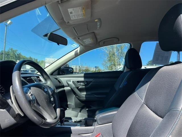 2017 Nissan Altima 2.5 SR, available for sale in Stratford, Connecticut | Wiz Leasing Inc. Stratford, Connecticut 2017 Nissan Altima 2.5 SR, available for sale in Stratford, Connecticut | Wiz Leasing Inc. Stratford, Connecticut