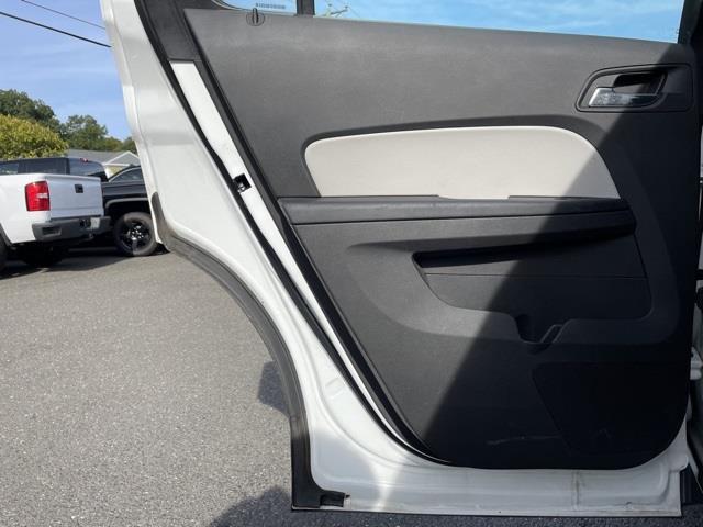 Used Chevrolet Equinox LS 2014 | Blasius Federal Road. Brookfield, Connecticut Used Chevrolet Equinox LS 2014 | Blasius Federal Road. Brookfield, Connecticut