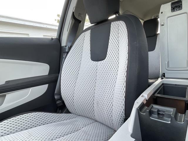 Used Chevrolet Equinox LS 2014 | Blasius Federal Road. Brookfield, Connecticut Used Chevrolet Equinox LS 2014 | Blasius Federal Road. Brookfield, Connecticut