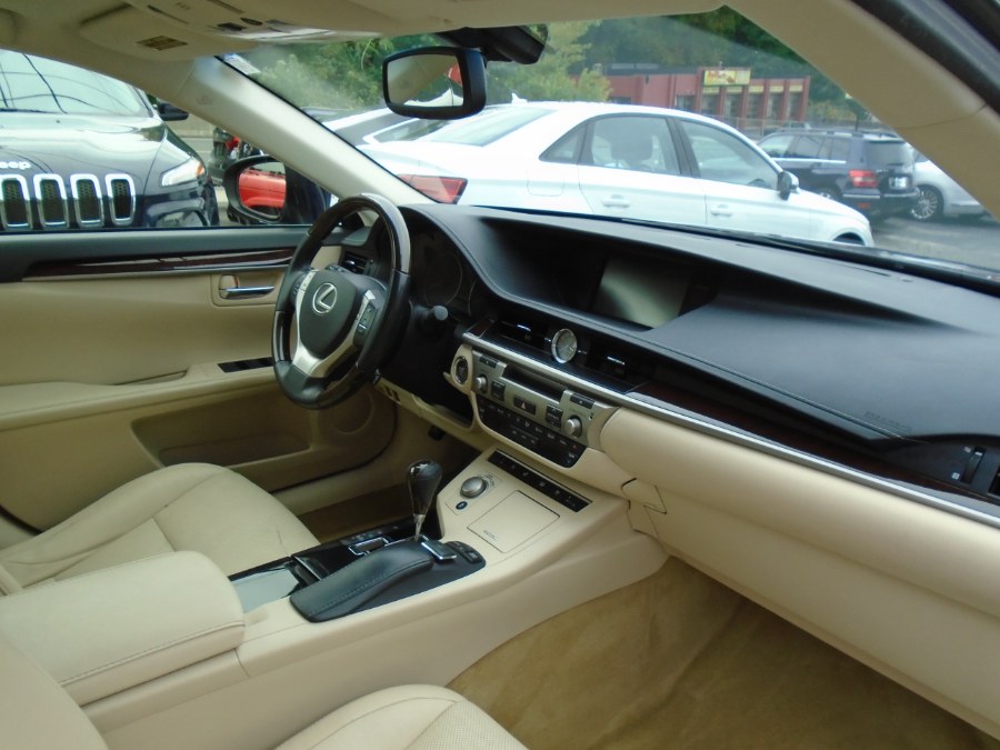 Used Lexus ES 350 4dr Sdn 2013 | Jim Juliani Motors. Waterbury, Connecticut