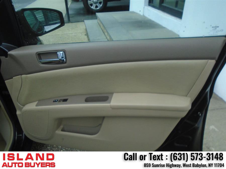 Used Nissan Sentra 2.0 SL 4dr Sedan 2011 | Island Auto Buyers. West Babylon, New York Used Nissan Sentra 2.0 SL 4dr Sedan 2011 | Island Auto Buyers. West Babylon, New York