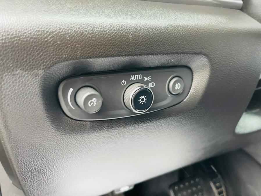 2020 Chevrolet Traverse AWD 4dr LT Leather, available for sale in Irvington , New Jersey | Auto Haus of Irvington Corp. Irvington , New Jersey 2020 Chevrolet Traverse AWD 4dr LT Leather, available for sale in Irvington , New Jersey | Auto Haus of Irvington Corp. Irvington , New Jersey