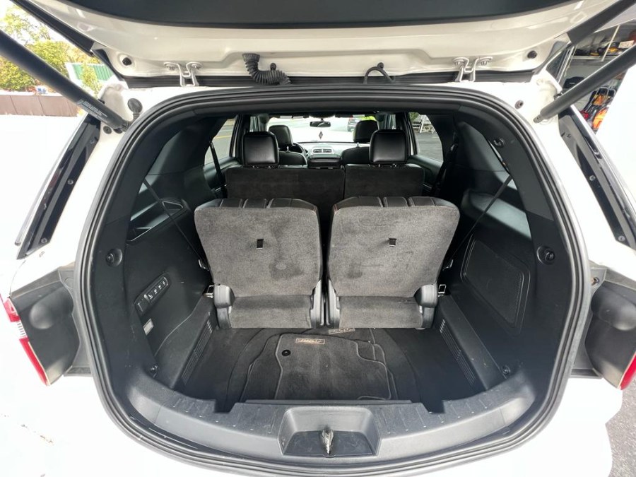 Used Ford Explorer Sport 4WD 2017 | New Star Motors. Peabody, Massachusetts Used Ford Explorer Sport 4WD 2017 | New Star Motors. Peabody, Massachusetts