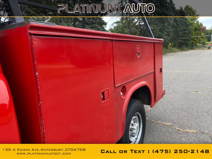 2002 Chevrolet Silverado 2500HD Reg Cab 133" WB 4WD, available for sale in Waterbury, Connecticut | Platinum Auto Care. Waterbury, Connecticut 2002 Chevrolet Silverado 2500HD Reg Cab 133" WB 4WD, available for sale in Waterbury, Connecticut | Platinum Auto Care. Waterbury, Connecticut