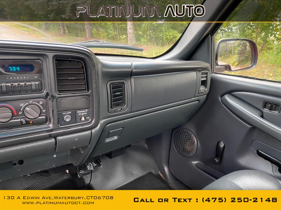 2002 Chevrolet Silverado 2500HD Reg Cab 133" WB 4WD, available for sale in Waterbury, Connecticut | Platinum Auto Care. Waterbury, Connecticut 2002 Chevrolet Silverado 2500HD Reg Cab 133" WB 4WD, available for sale in Waterbury, Connecticut | Platinum Auto Care. Waterbury, Connecticut