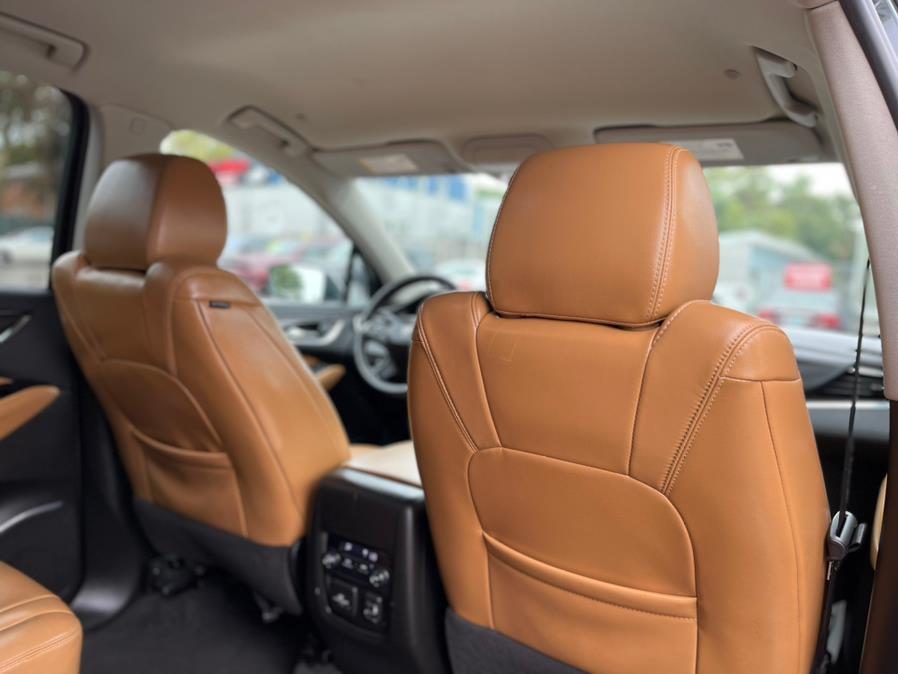 Used Buick Enclave AWD 4dr Essence 2018 | Auto Haus of Irvington Corp. Irvington , New Jersey