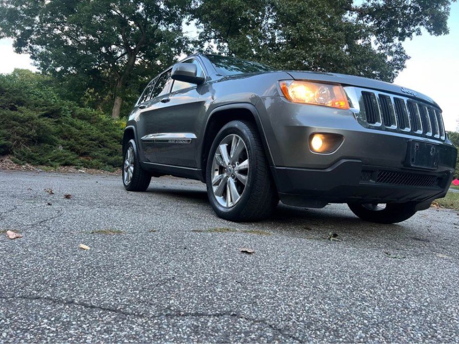2013 Jeep Grand Cherokee 4WD 4dr Laredo, available for sale in Waterbury, Connecticut | WT Auto LLC. Waterbury, Connecticut 2013 Jeep Grand Cherokee 4WD 4dr Laredo, available for sale in Waterbury, Connecticut | WT Auto LLC. Waterbury, Connecticut