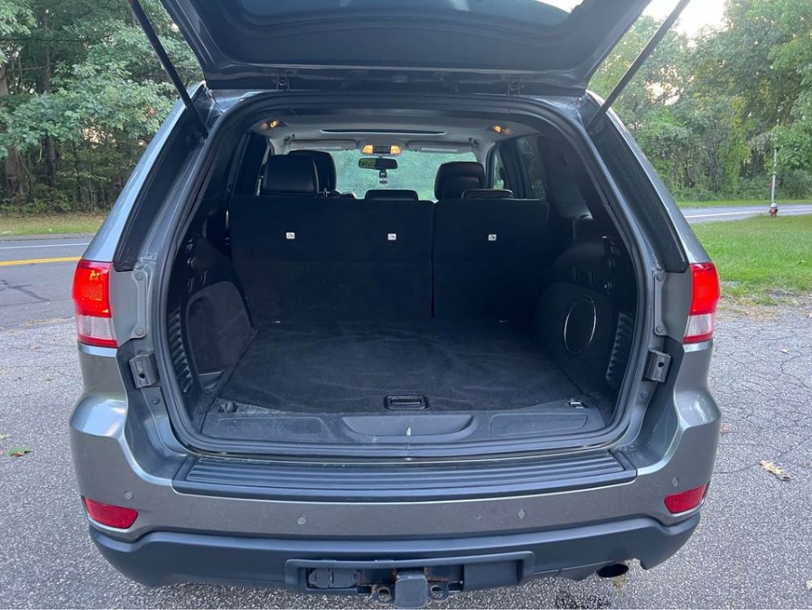 2013 Jeep Grand Cherokee 4WD 4dr Laredo, available for sale in Waterbury, Connecticut | WT Auto LLC. Waterbury, Connecticut 2013 Jeep Grand Cherokee 4WD 4dr Laredo, available for sale in Waterbury, Connecticut | WT Auto LLC. Waterbury, Connecticut
