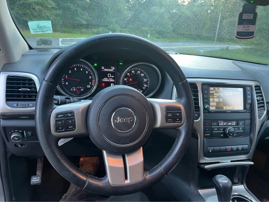 2013 Jeep Grand Cherokee 4WD 4dr Laredo, available for sale in Waterbury, Connecticut | WT Auto LLC. Waterbury, Connecticut 2013 Jeep Grand Cherokee 4WD 4dr Laredo, available for sale in Waterbury, Connecticut | WT Auto LLC. Waterbury, Connecticut