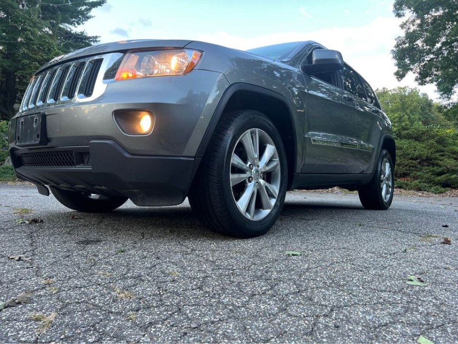 2013 Jeep Grand Cherokee 4WD 4dr Laredo, available for sale in Waterbury, Connecticut | WT Auto LLC. Waterbury, Connecticut 2013 Jeep Grand Cherokee 4WD 4dr Laredo, available for sale in Waterbury, Connecticut | WT Auto LLC. Waterbury, Connecticut