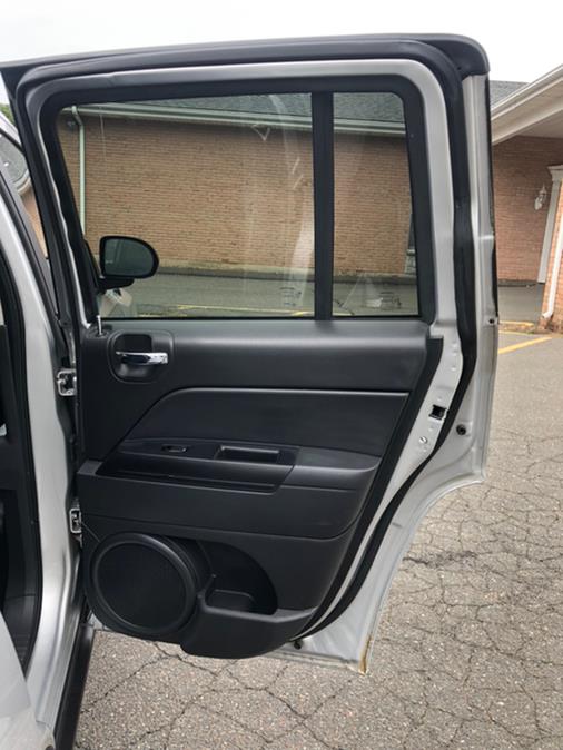 2014 Jeep Compass 4WD 4dr Sport, available for sale in New Britain, Connecticut | Supreme Automotive. New Britain, Connecticut 2014 Jeep Compass 4WD 4dr Sport, available for sale in New Britain, Connecticut | Supreme Automotive. New Britain, Connecticut