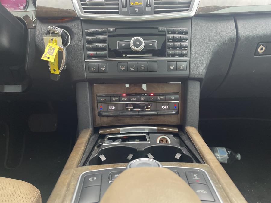 2010 Mercedes-Benz E-Class 4dr Sdn E550 Luxury 4MATIC, available for sale in South Windsor , Connecticut | Ful-line Auto LLC. South Windsor , Connecticut 2010 Mercedes-Benz E-Class 4dr Sdn E550 Luxury 4MATIC, available for sale in South Windsor , Connecticut | Ful-line Auto LLC. South Windsor , Connecticut