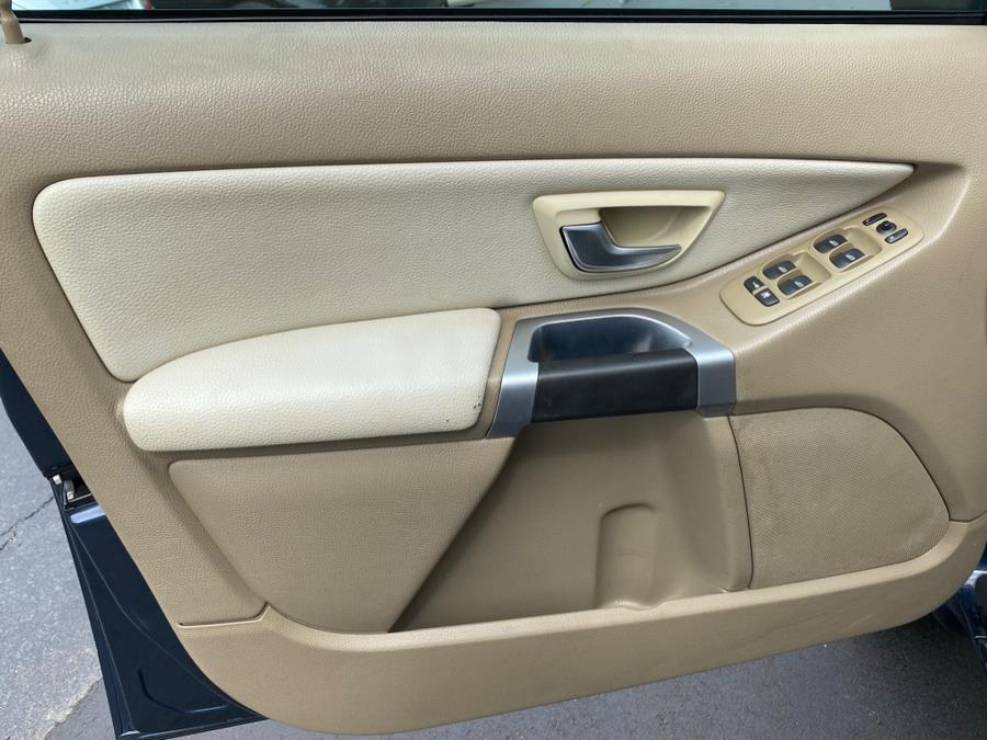 Used Volvo XC90 AWD 4dr Platinum 2013 | Lava Motors 2 Inc. Canton, Connecticut Used Volvo XC90 AWD 4dr Platinum 2013 | Lava Motors 2 Inc. Canton, Connecticut