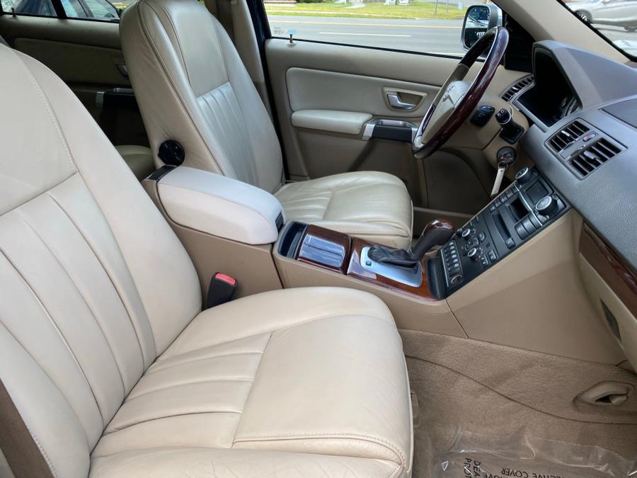 Used Volvo XC90 AWD 4dr Platinum 2013 | Lava Motors 2 Inc. Canton, Connecticut Used Volvo XC90 AWD 4dr Platinum 2013 | Lava Motors 2 Inc. Canton, Connecticut