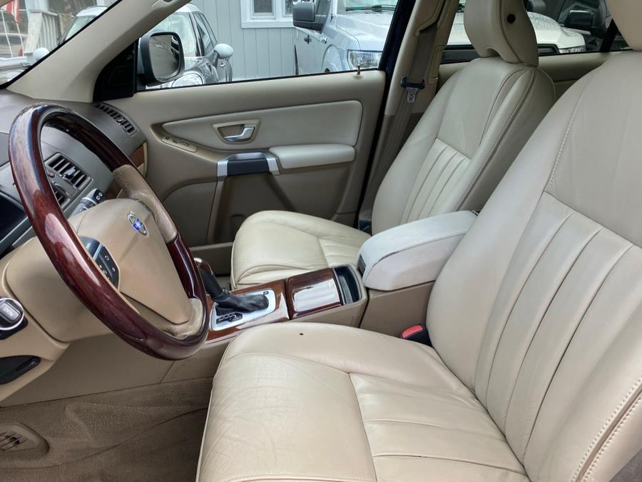 Used Volvo XC90 AWD 4dr Platinum 2013 | Lava Motors 2 Inc. Canton, Connecticut Used Volvo XC90 AWD 4dr Platinum 2013 | Lava Motors 2 Inc. Canton, Connecticut