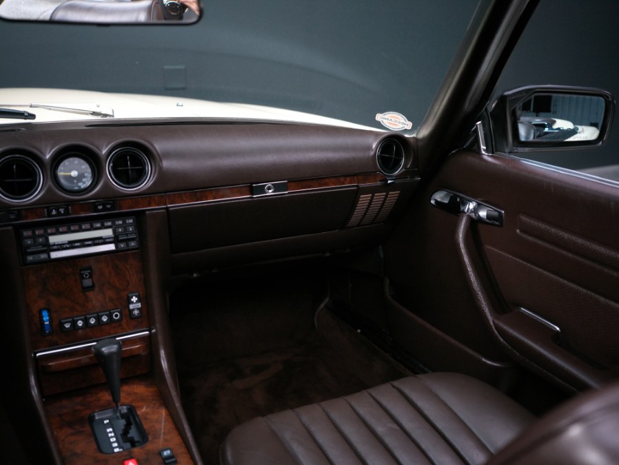 1988 Mercedes-Benz 560 Series 2dr Roadster 560SL, available for sale in North Salem, New York | Meccanic Shop North Inc. North Salem, New York 1988 Mercedes-Benz 560 Series 2dr Roadster 560SL, available for sale in North Salem, New York | Meccanic Shop North Inc. North Salem, New York