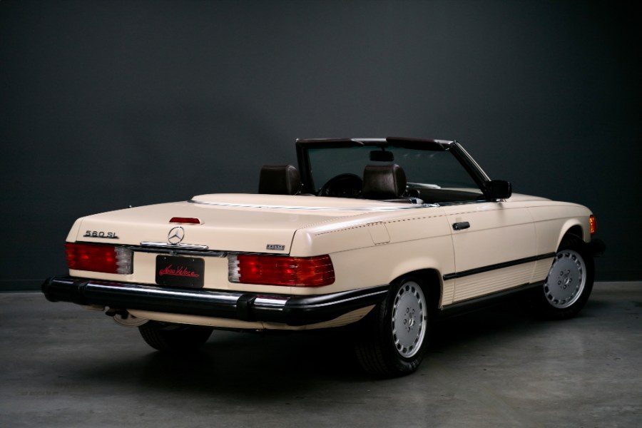 1988 Mercedes-Benz 560 Series 2dr Roadster 560SL, available for sale in North Salem, New York | Meccanic Shop North Inc. North Salem, New York 1988 Mercedes-Benz 560 Series 2dr Roadster 560SL, available for sale in North Salem, New York | Meccanic Shop North Inc. North Salem, New York