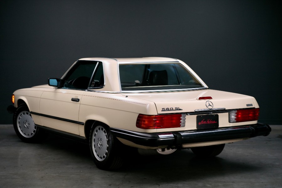 1988 Mercedes-Benz 560 Series 2dr Roadster 560SL, available for sale in North Salem, New York | Meccanic Shop North Inc. North Salem, New York 1988 Mercedes-Benz 560 Series 2dr Roadster 560SL, available for sale in North Salem, New York | Meccanic Shop North Inc. North Salem, New York