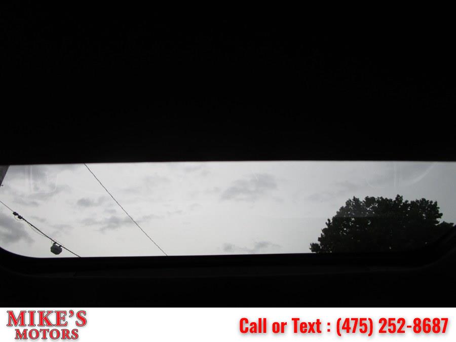 2015 Ford Explorer 4WD 4dr XLT, available for sale in Stratford, Connecticut | Mike's Motors LLC. Stratford, Connecticut 2015 Ford Explorer 4WD 4dr XLT, available for sale in Stratford, Connecticut | Mike's Motors LLC. Stratford, Connecticut