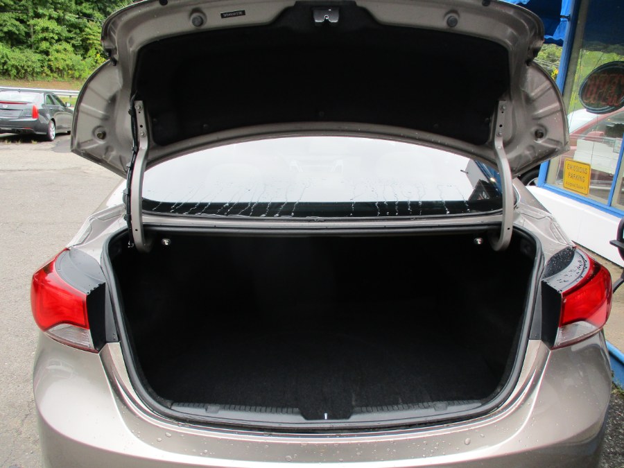 Used Hyundai Elantra 4dr Sdn Auto SE (Alabama Plant) 2016 | Cos Central Auto. Meriden, Connecticut Used Hyundai Elantra 4dr Sdn Auto SE (Alabama Plant) 2016 | Cos Central Auto. Meriden, Connecticut