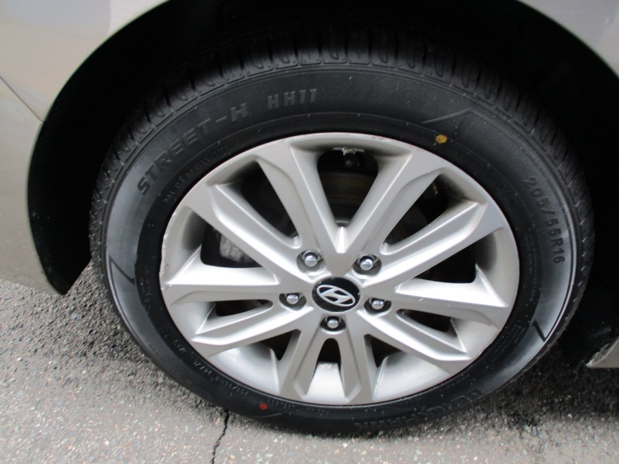 Used Hyundai Elantra 4dr Sdn Auto SE (Alabama Plant) 2016 | Cos Central Auto. Meriden, Connecticut Used Hyundai Elantra 4dr Sdn Auto SE (Alabama Plant) 2016 | Cos Central Auto. Meriden, Connecticut