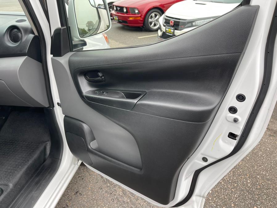 2015 Nissan NV200 I4 SV, available for sale in South Windsor, Connecticut | Mike And Tony Auto Sales, Inc. South Windsor, Connecticut 2015 Nissan NV200 I4 SV, available for sale in South Windsor, Connecticut | Mike And Tony Auto Sales, Inc. South Windsor, Connecticut