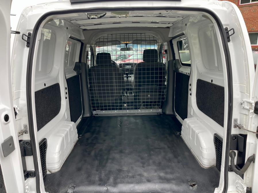 2015 Nissan NV200 I4 SV, available for sale in South Windsor, Connecticut | Mike And Tony Auto Sales, Inc. South Windsor, Connecticut 2015 Nissan NV200 I4 SV, available for sale in South Windsor, Connecticut | Mike And Tony Auto Sales, Inc. South Windsor, Connecticut