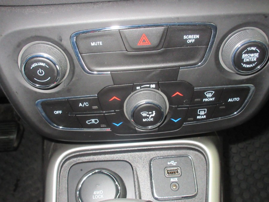 2018 Jeep Compass Latitude 4x4, available for sale in Linden, New Jersey | Route 27 Auto Mall. Linden, New Jersey 2018 Jeep Compass Latitude 4x4, available for sale in Linden, New Jersey | Route 27 Auto Mall. Linden, New Jersey