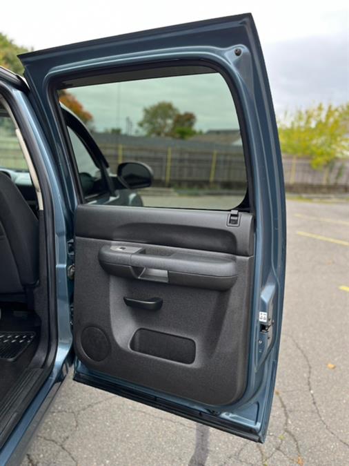 2013 GMC Sierra 1500 4WD Crew Cab 143.5" SLE, available for sale in New Britain, Connecticut | Supreme Automotive. New Britain, Connecticut 2013 GMC Sierra 1500 4WD Crew Cab 143.5" SLE, available for sale in New Britain, Connecticut | Supreme Automotive. New Britain, Connecticut