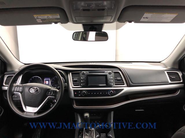 2019 Toyota Highlander LE V6 AWD, available for sale in Naugatuck, Connecticut | J&M Automotive Sls&Svc LLC. Naugatuck, Connecticut 2019 Toyota Highlander LE V6 AWD, available for sale in Naugatuck, Connecticut | J&M Automotive Sls&Svc LLC. Naugatuck, Connecticut