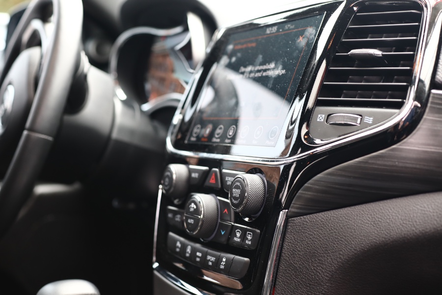 Used Jeep Grand Cherokee Altitude 4x4 2019 | Hillside Auto Mall Inc.. Jamaica, New York Used Jeep Grand Cherokee Altitude 4x4 2019 | Hillside Auto Mall Inc.. Jamaica, New York