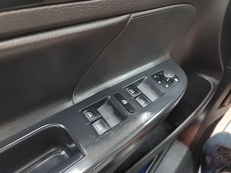 2013 Volkswagen Jetta SportWagen 4dr DSG TDI w/Sunroof, available for sale in West Haven, Connecticut | Auto Fair Inc.. West Haven, Connecticut 2013 Volkswagen Jetta SportWagen 4dr DSG TDI w/Sunroof, available for sale in West Haven, Connecticut | Auto Fair Inc.. West Haven, Connecticut