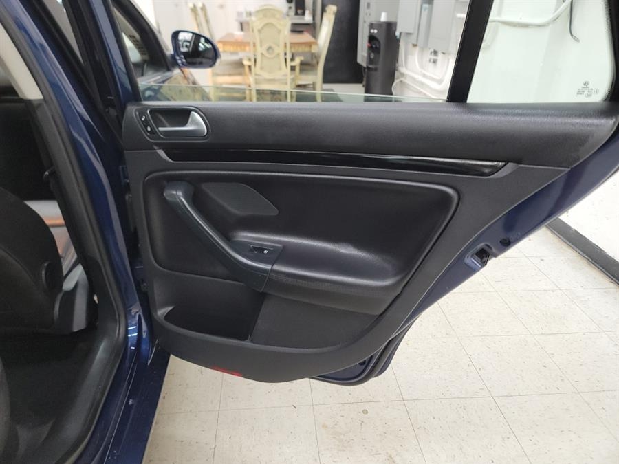 2013 Volkswagen Jetta SportWagen 4dr DSG TDI w/Sunroof, available for sale in West Haven, Connecticut | Auto Fair Inc.. West Haven, Connecticut 2013 Volkswagen Jetta SportWagen 4dr DSG TDI w/Sunroof, available for sale in West Haven, Connecticut | Auto Fair Inc.. West Haven, Connecticut
