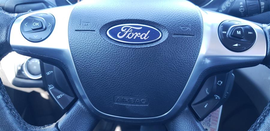 Used Ford Escape FWD 4dr SEL 2013 | Victoria Preowned Autos Inc. Little Ferry, New Jersey Used Ford Escape FWD 4dr SEL 2013 | Victoria Preowned Autos Inc. Little Ferry, New Jersey