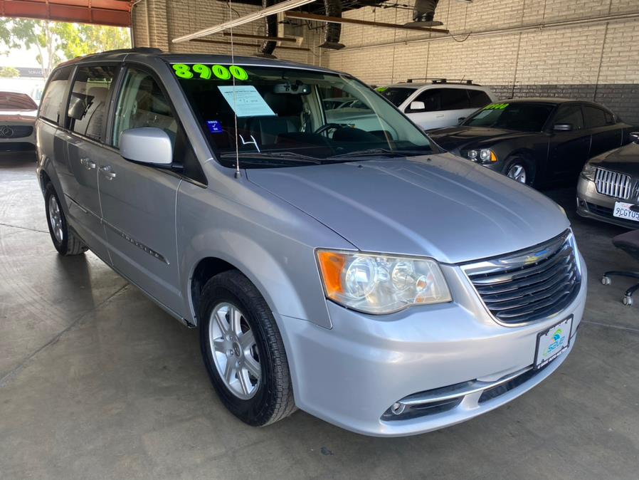 Used Chrysler Town & Country 4dr Wgn Touring 2012 | U Save Auto Auction. Garden Grove, California