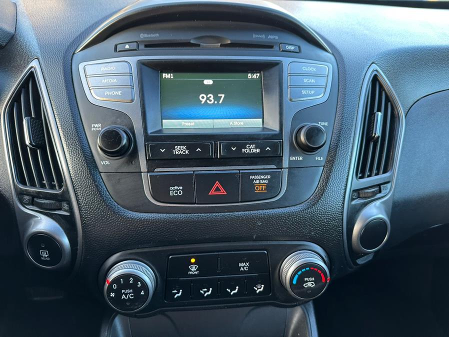2015 Hyundai Tucson AWD 4dr GLS, available for sale in Manchester, Connecticut | Carsonmain LLC. Manchester, Connecticut 2015 Hyundai Tucson AWD 4dr GLS, available for sale in Manchester, Connecticut | Carsonmain LLC. Manchester, Connecticut