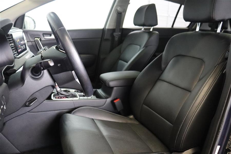 2022 Kia Sportage EX, available for sale in Paterson, New Jersey | Fast Track Motors. Paterson, New Jersey 2022 Kia Sportage EX, available for sale in Paterson, New Jersey | Fast Track Motors. Paterson, New Jersey